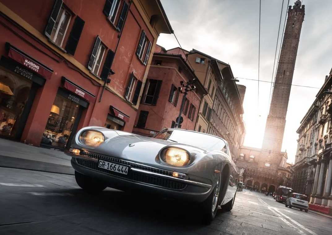 The 1963 Alfa Romeo 350 GTV Prototype: A One - Off Masterpiece Born in Turin